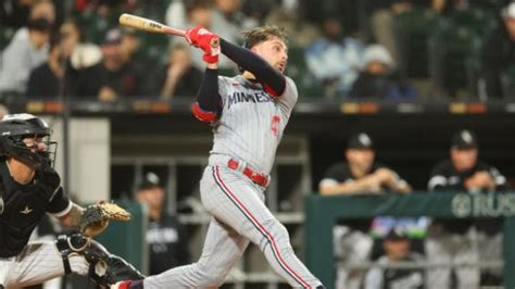 Twins hit 3 homers, get strong start from Maeda in 10-2 win over White Sox